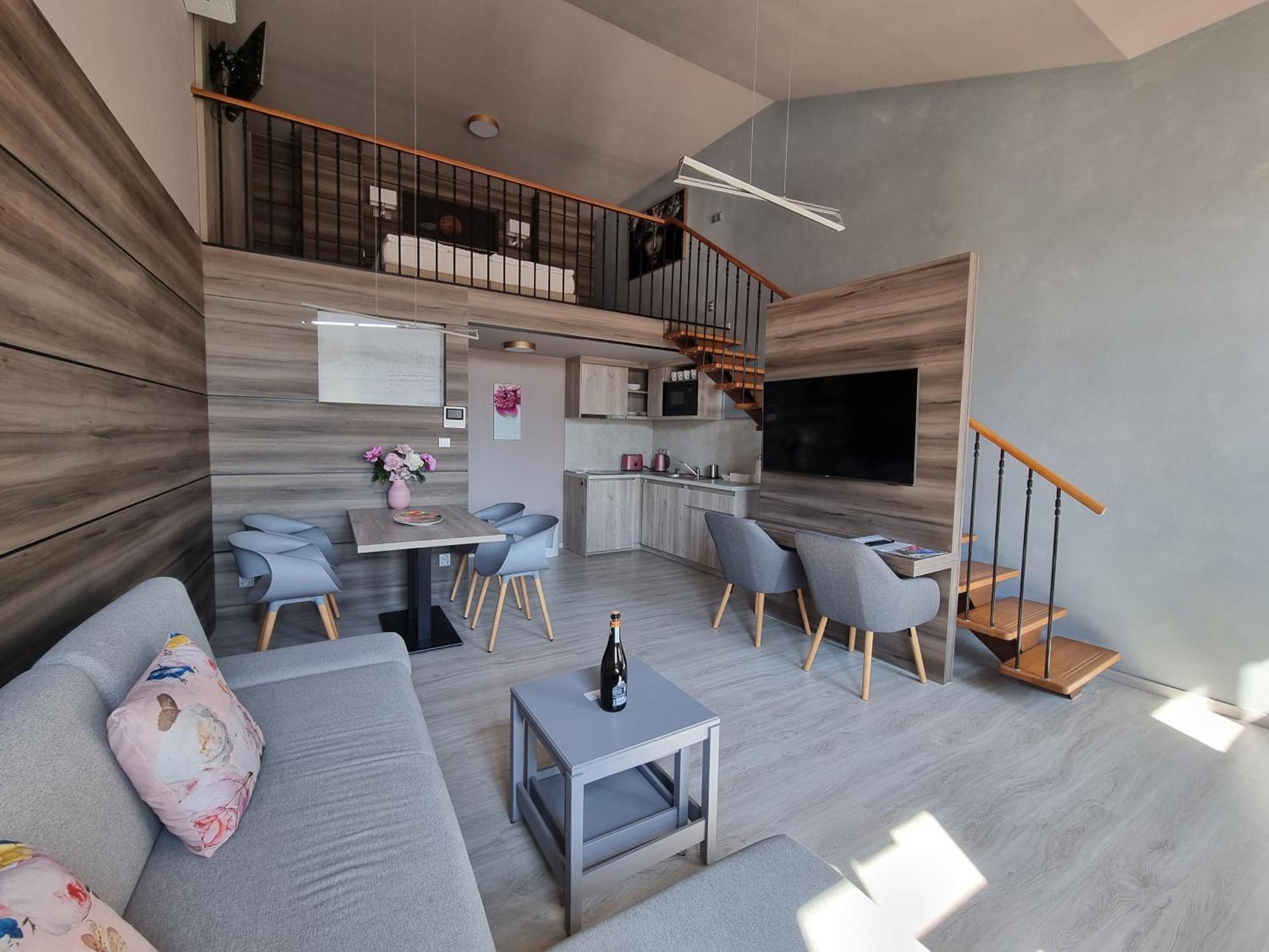 Apartmany Etenia Kadaň المظهر الخارجي الصورة